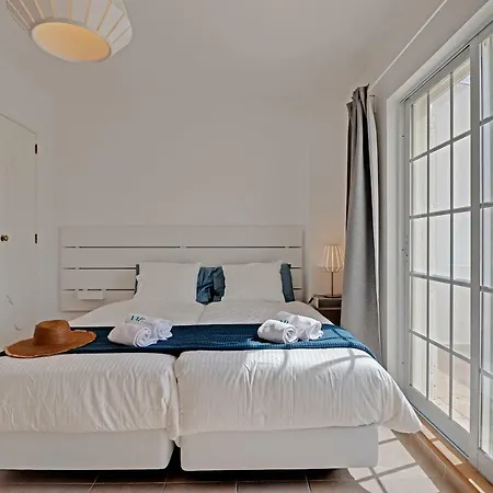 Eden Beach Villa *